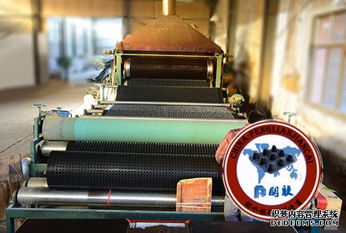 排水板廠家http://www.23037.cn/